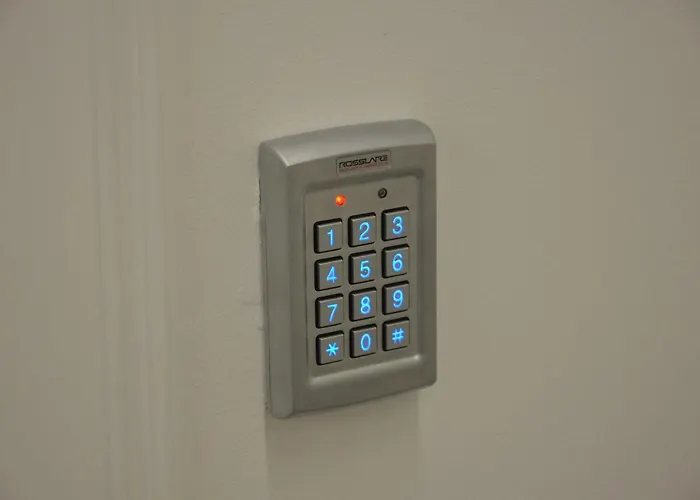Edificio Charles 204