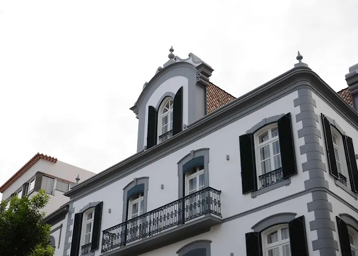 Edificio Charles 204